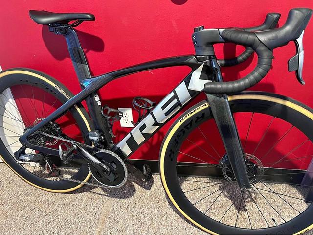 2022 TREK MADONE