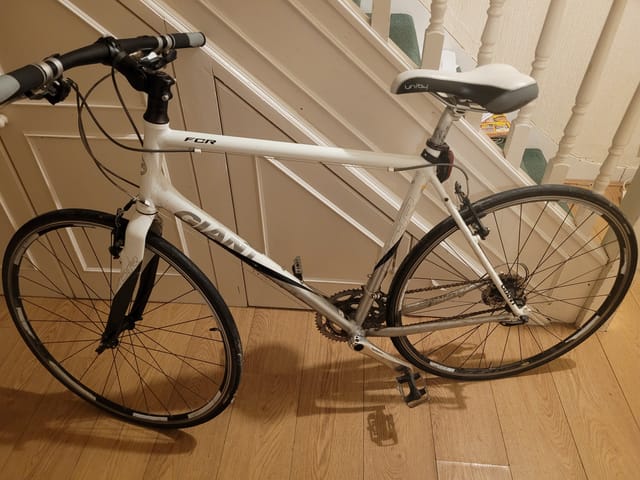 giant  aluxx 6000 butted tubing bike white and grey fcr