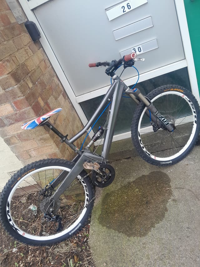 Second hand downhill mountain bikes online