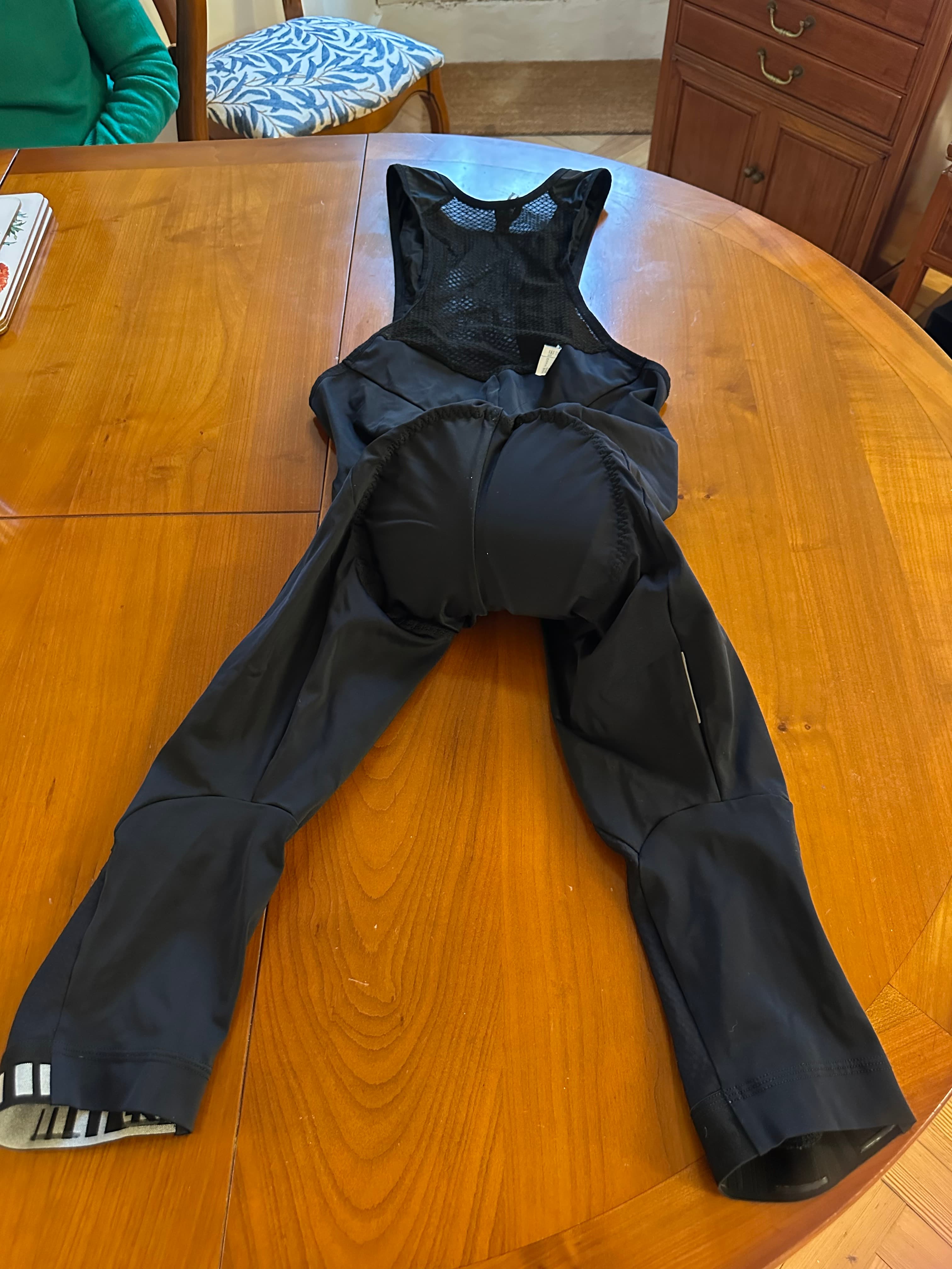 ASSOS of Switzerland bib tights in black. Excellent condition.