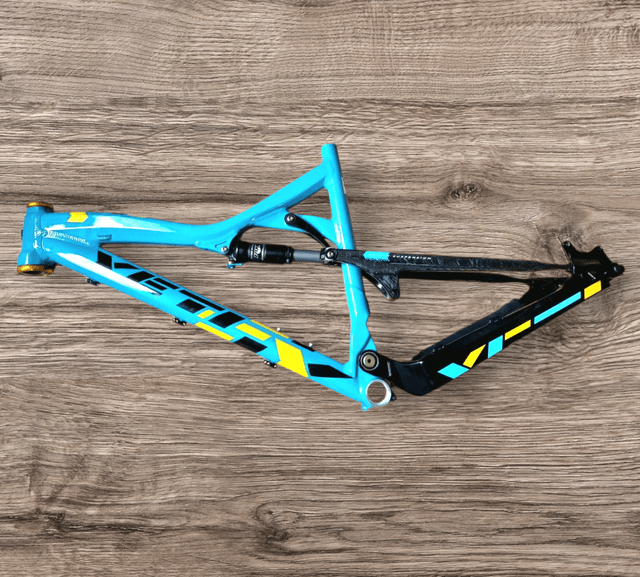 Yeti 575 2011 Medium with chris king headset