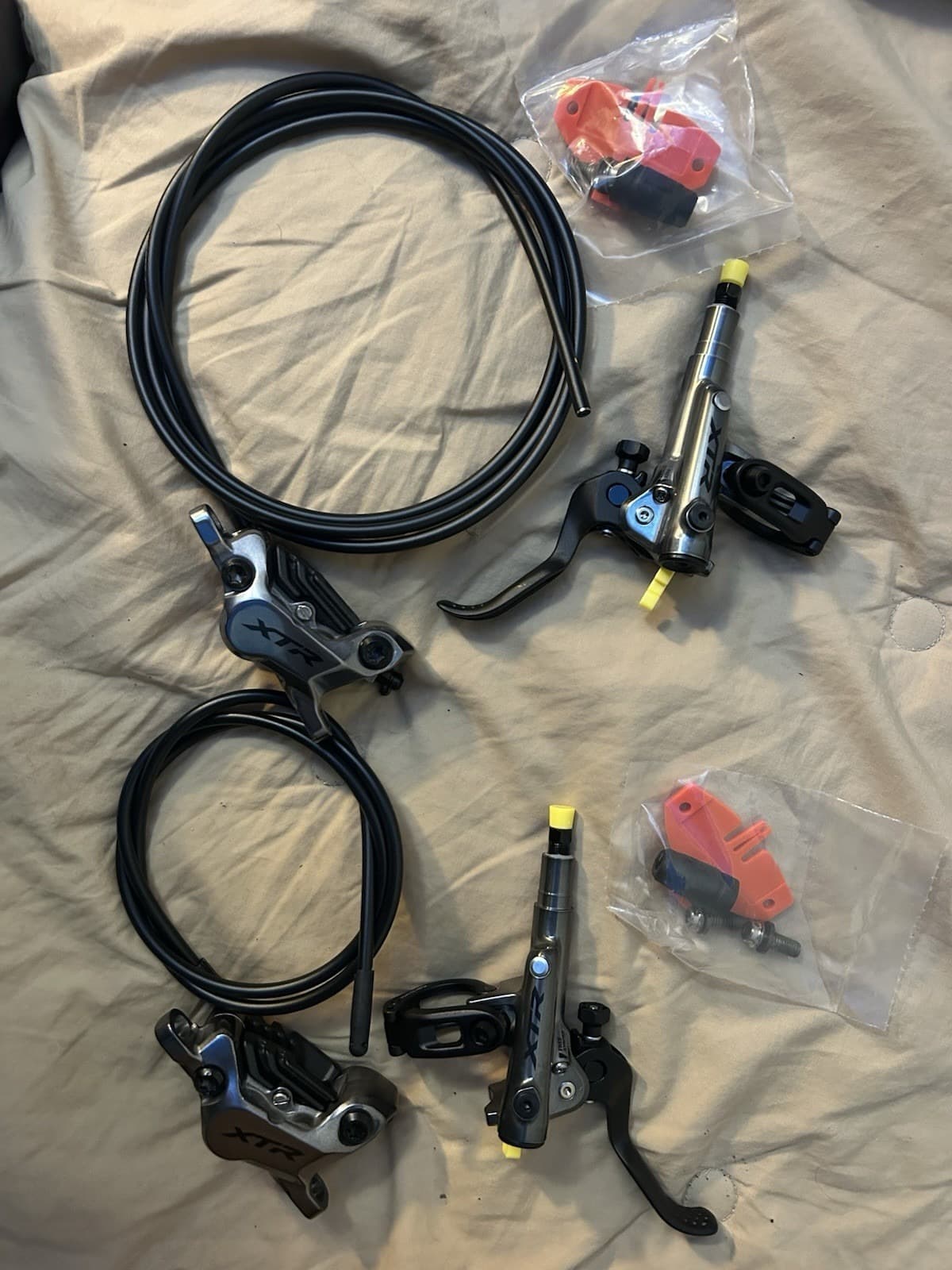 New Shimano XTR M9120 Front and Read Disc Brake Set, 4-Piston,Resin Pads I-Spec